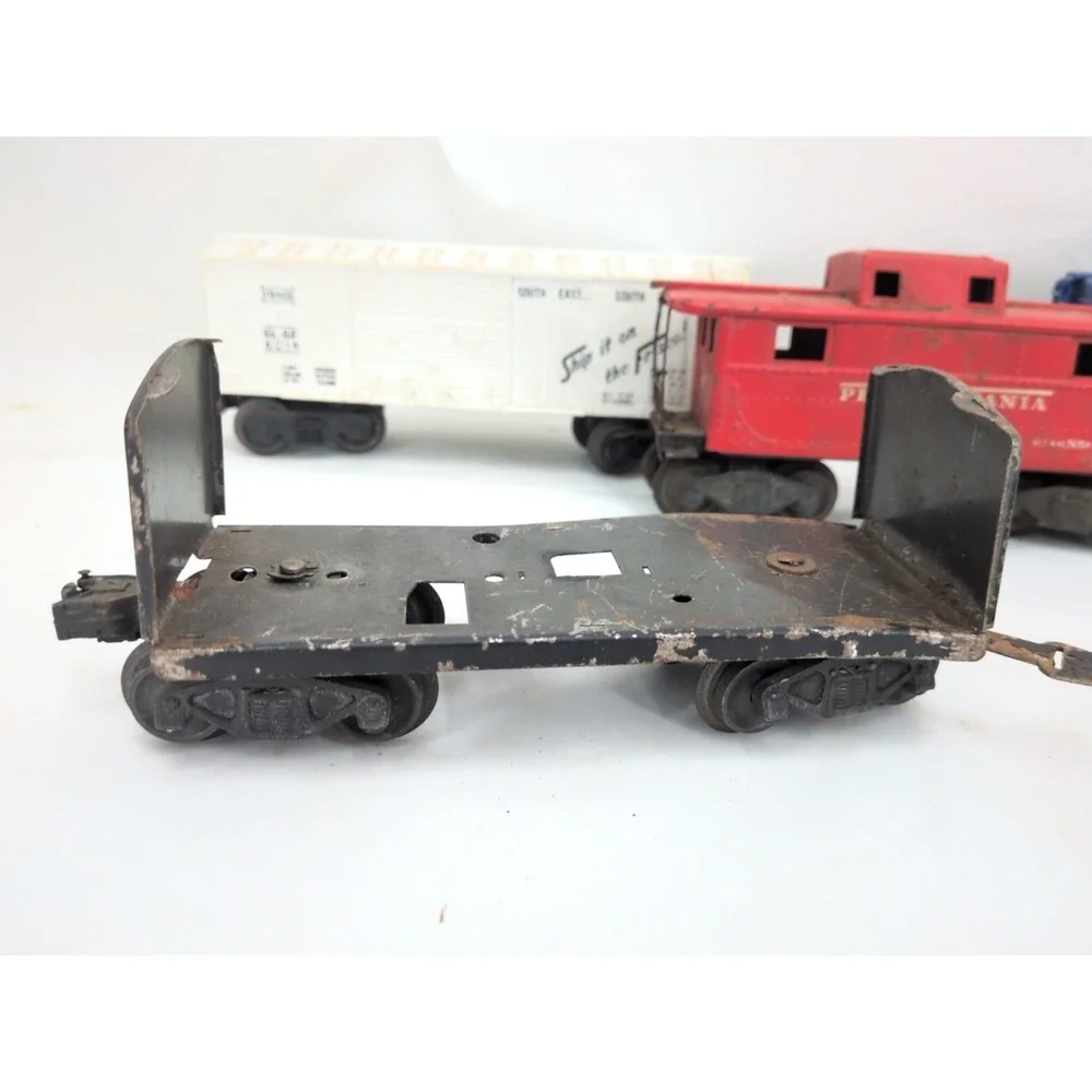 LIONEL O GAUGE No. 242  2-4-2 LOCOMOTIVE & Mixed Loot Sunoco Penn 477618